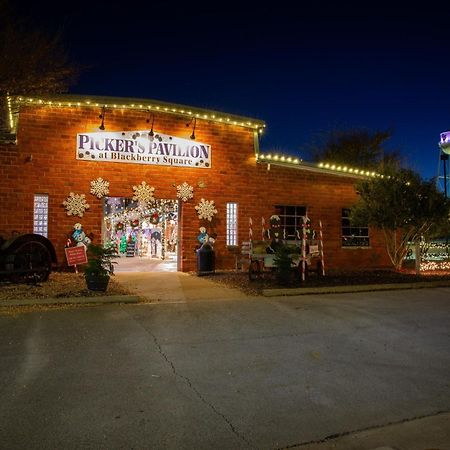 Holiday Inn Express & Suites - Lindale By Ihg Luaran gambar