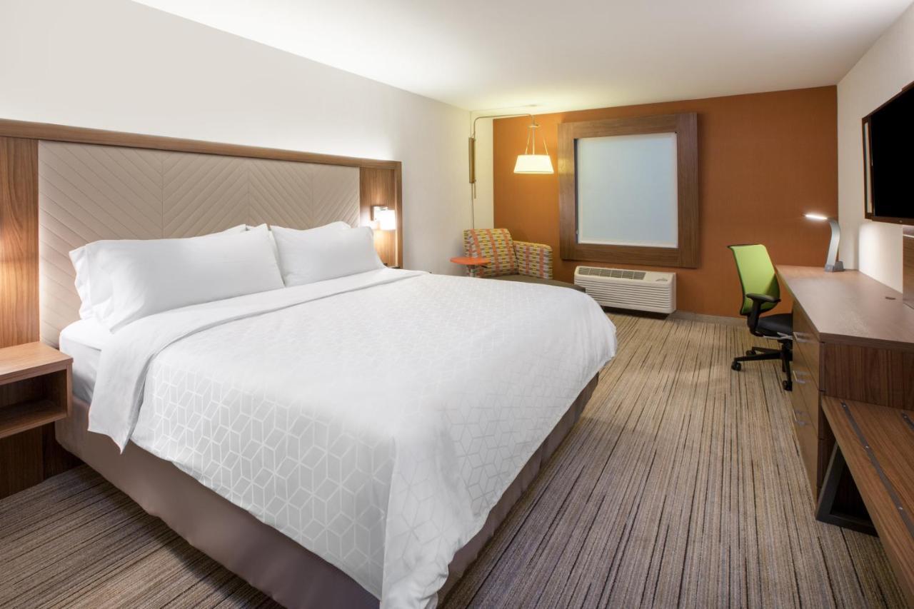 Holiday Inn Express & Suites - Lindale By Ihg Luaran gambar
