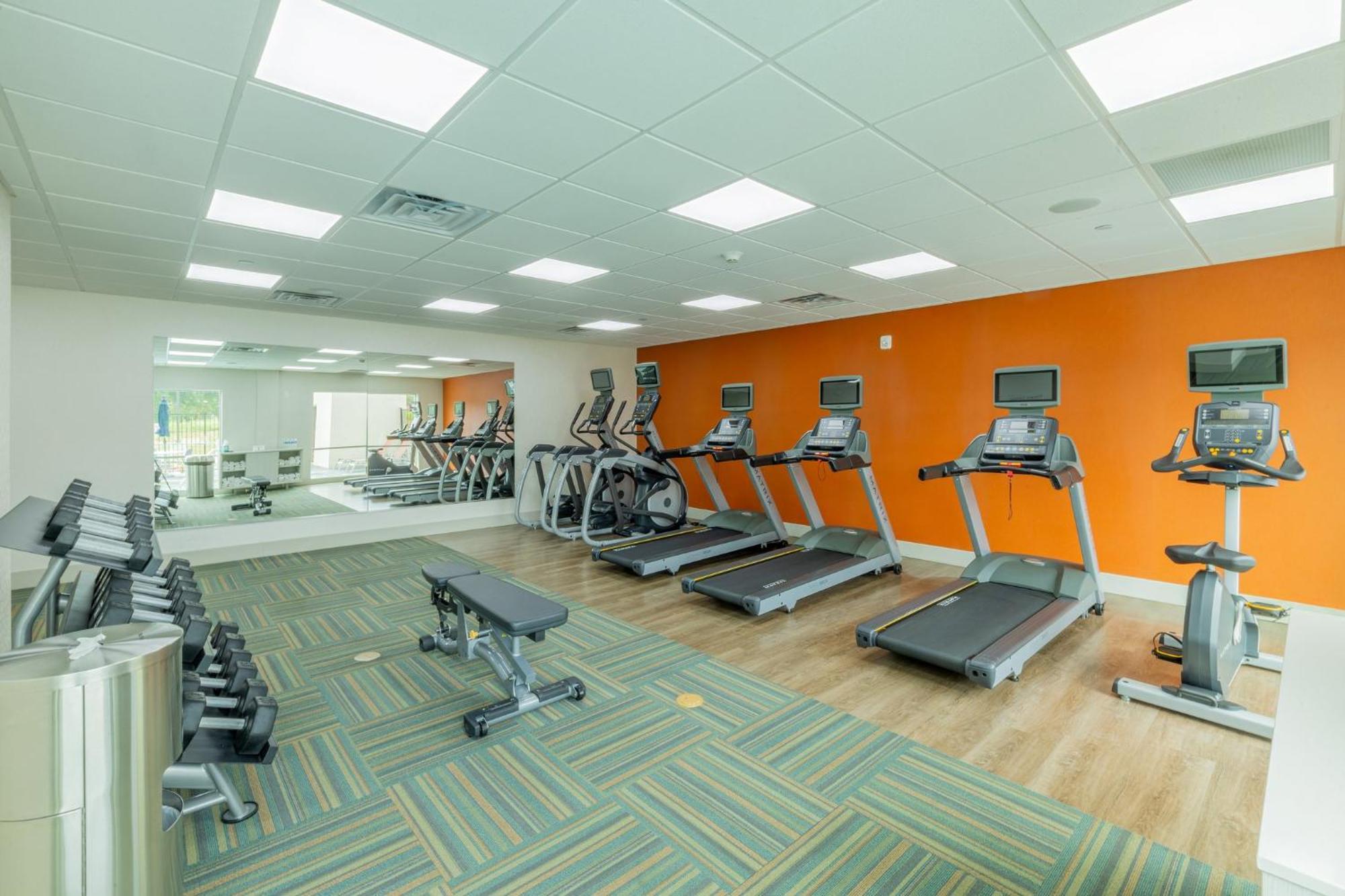 Holiday Inn Express & Suites - Lindale By Ihg Luaran gambar