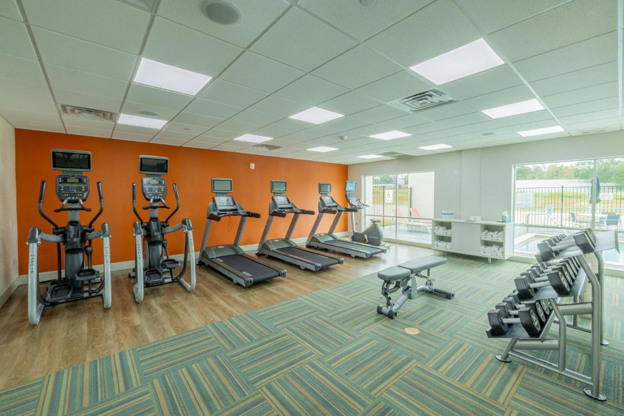 Holiday Inn Express & Suites - Lindale By Ihg Luaran gambar
