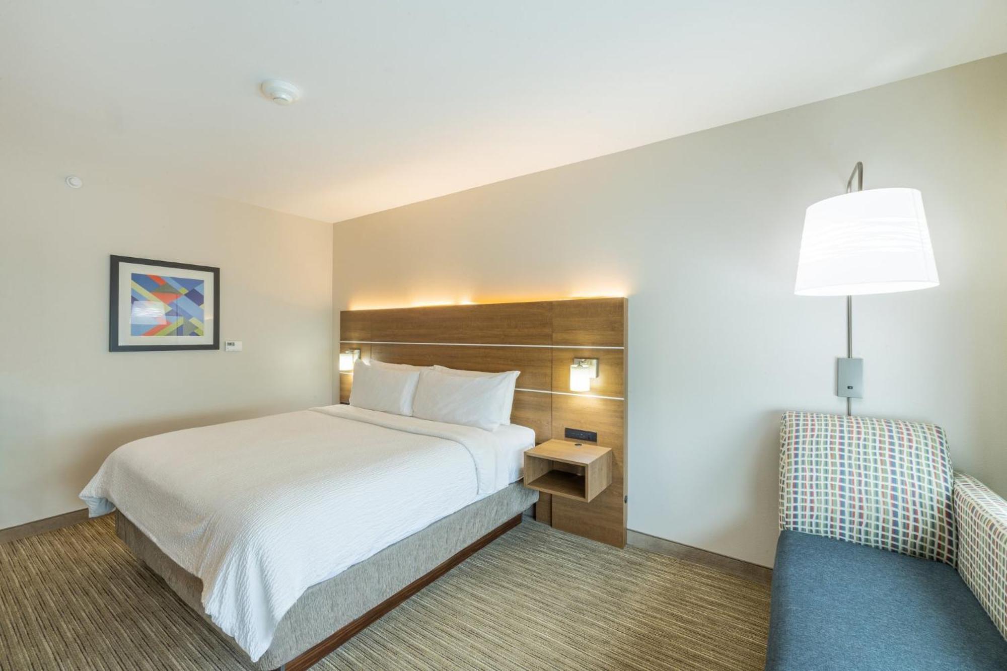 Holiday Inn Express & Suites - Lindale By Ihg Luaran gambar